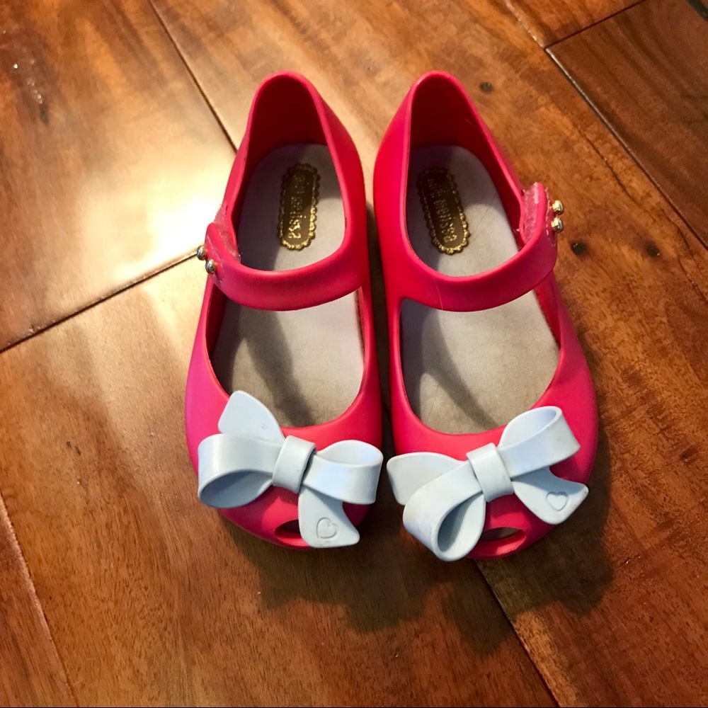 Pink Mini Melissa’s with bow